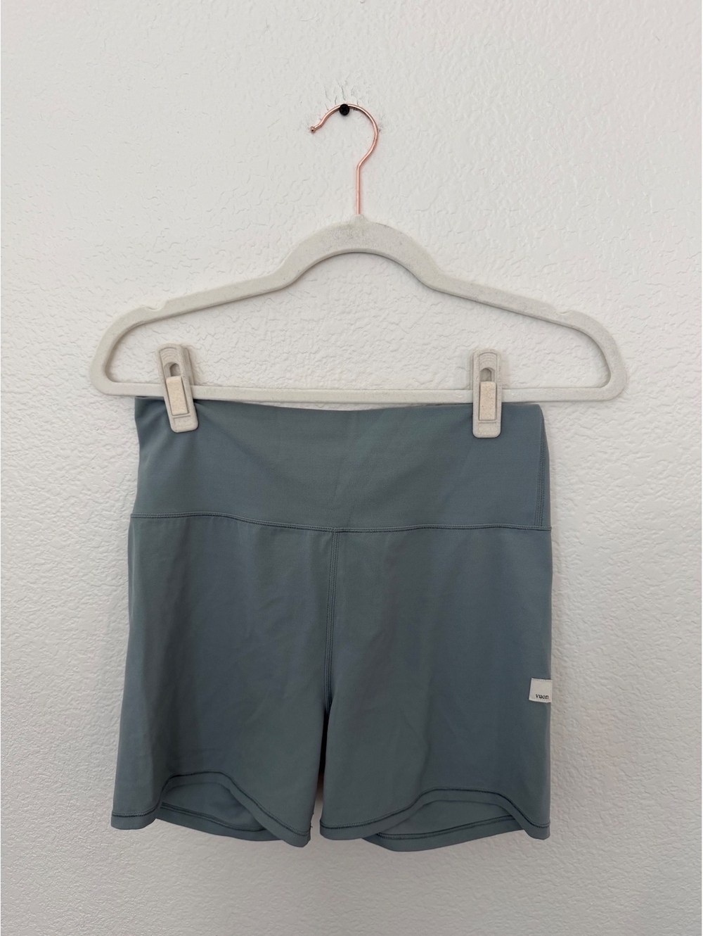 Vuori biker short yoga Women's Athletic Shorts Size Small Blue-Green